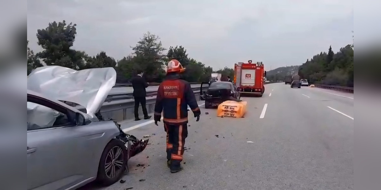 Sapanca'da köpük malzemesi nedeniyle zincirleme kaza: 3 yaralı