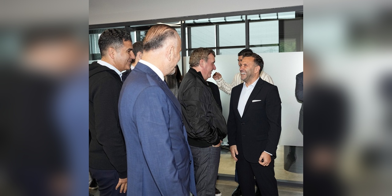 Galatasaray, UEFA Kupası Zaferinin 25. Yılını Kutladı