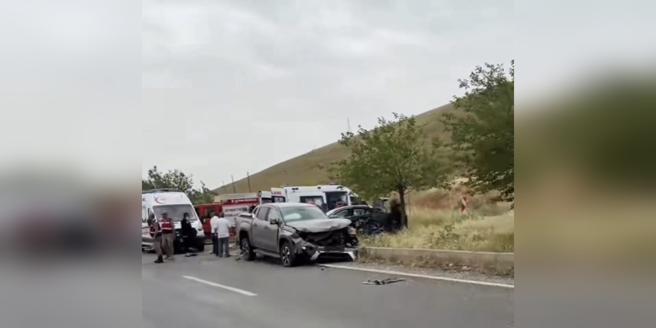 Silvan'da Trafik Kazası: 1 Ölü, 3 Yaralı