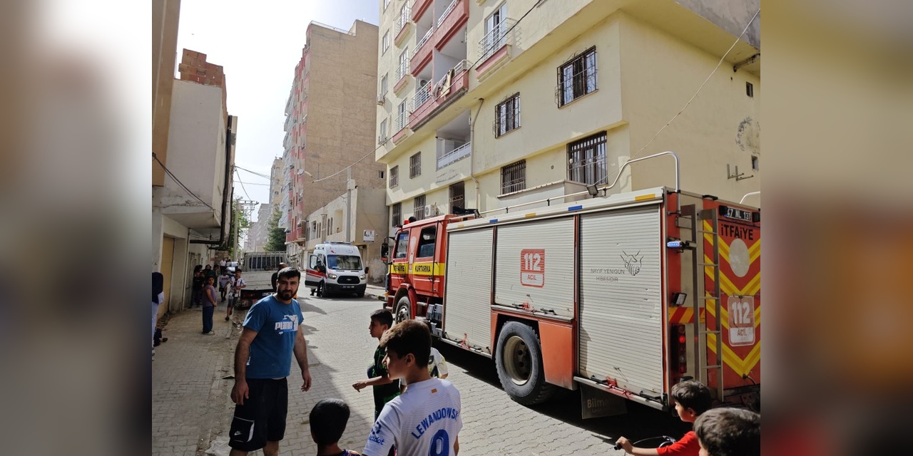Kızıltepe'de iki çocuk havalandırma boşluğuna düştü