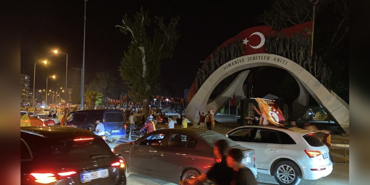 Osmaniye'de Galatasaray Şampiyonluğu Coşkuyla Kutlandı