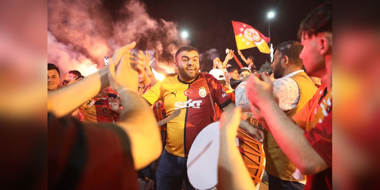 Galatasaray'ın Şampiyonluğu Gaziantep'te Coşkulu Kutlamalarla Karşılandı