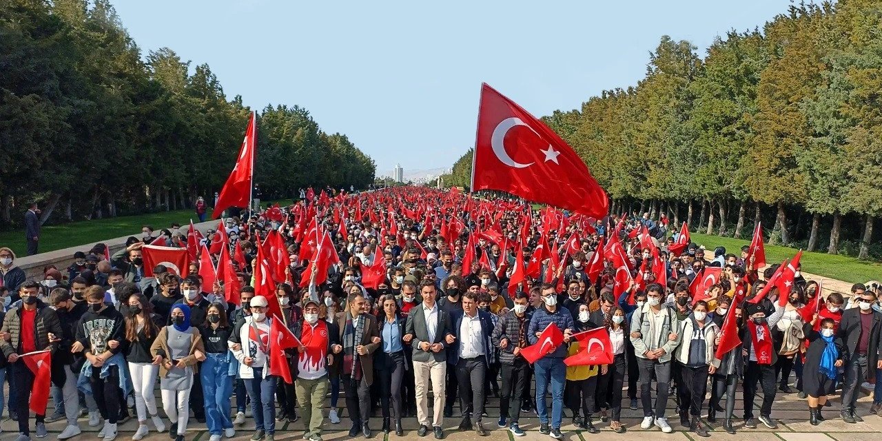 Türk gençliği farkında mı?