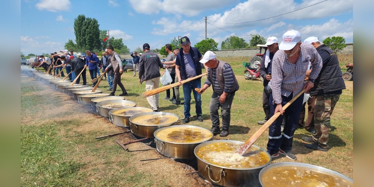 Yamanlı Hayrı'nda 10 bin kişiye keşkek ikramı