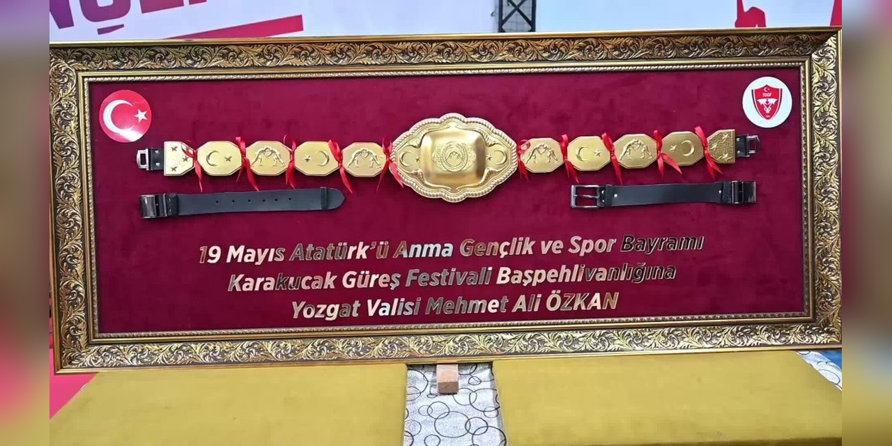 Yozgat'ta Karakucak Güreş Festivali: Yunus Emre Yaman altın kemeri kazandı