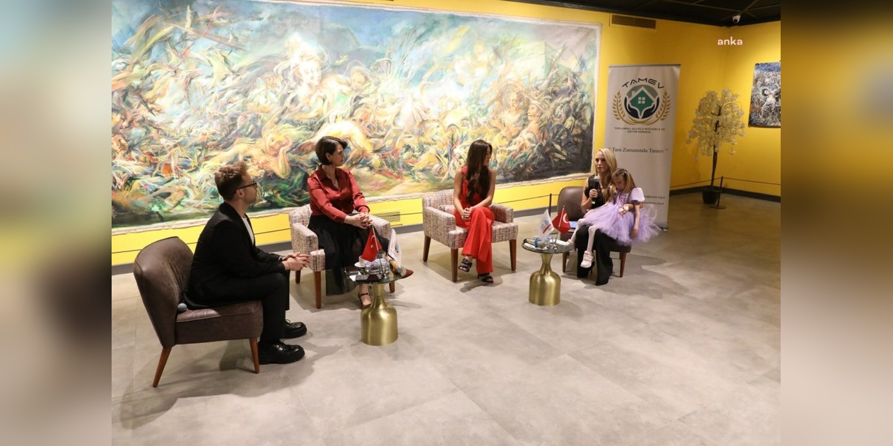 Güçlü Anneler Söyleşisi: Galeri Eyüpsultan'da kadın hikayeleri paylaşıldı