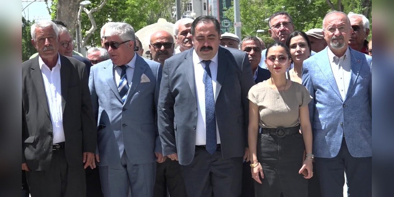 CHP Malatya'da 19 Mayıs'ı kutladı: 'Bu yürüyüş bizim yürüyüşümüzdür'