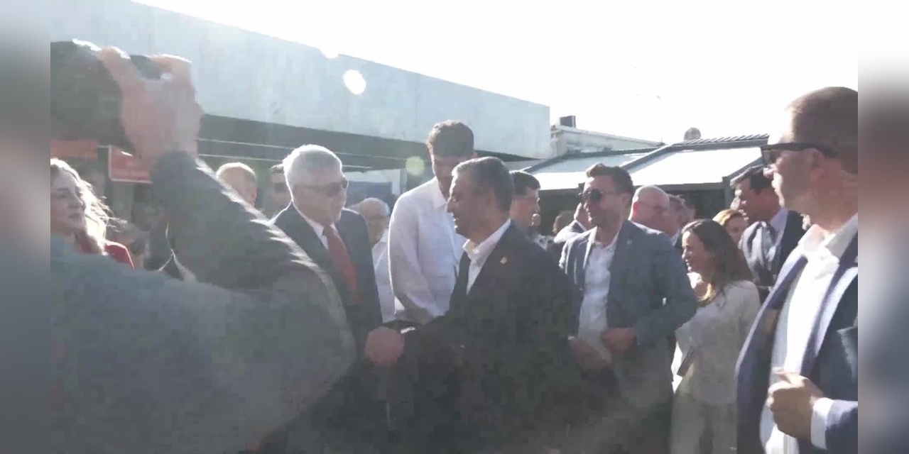 Özgür Özel İzmir'de: Millet iradesine sahip çıkıyor mitingi