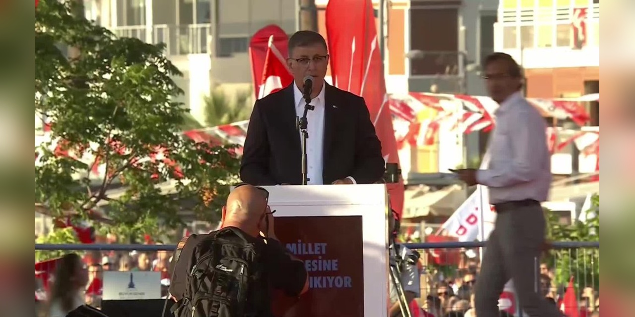 İzmir'de miting: Cemil Tugay, Ekrem İmamoğlu'nun sözleriyle umut aşıladı