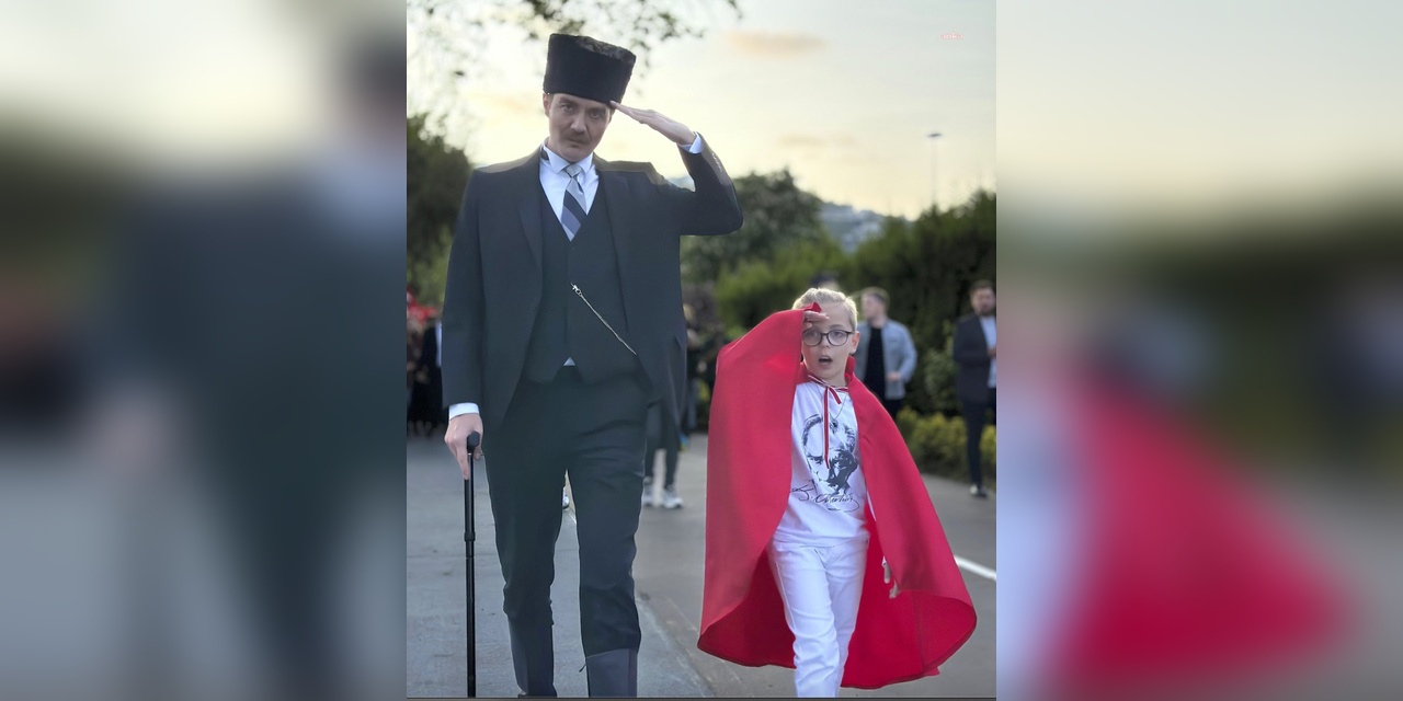 Ordu'da 19 Mayıs yürüyüşünde anlamlı buluşma: Atatürk ve şehit evladı el ele