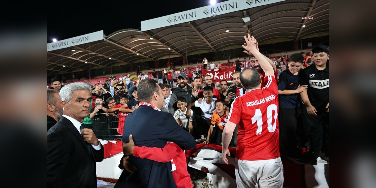 Ahmet Akın: Balıkesirspor'un her zaman yanındayım