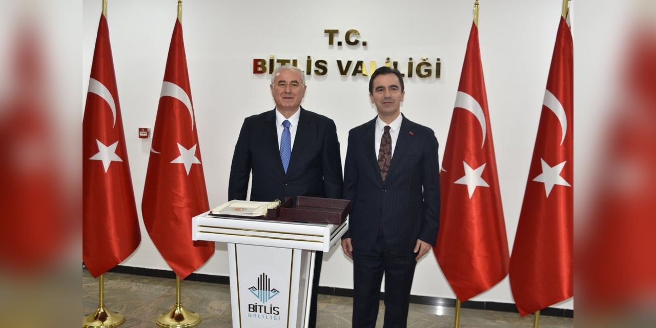 KDK Başkanı Akarca Bitlis'te: Halkın ücretsiz avukatlığını yapıyoruz
