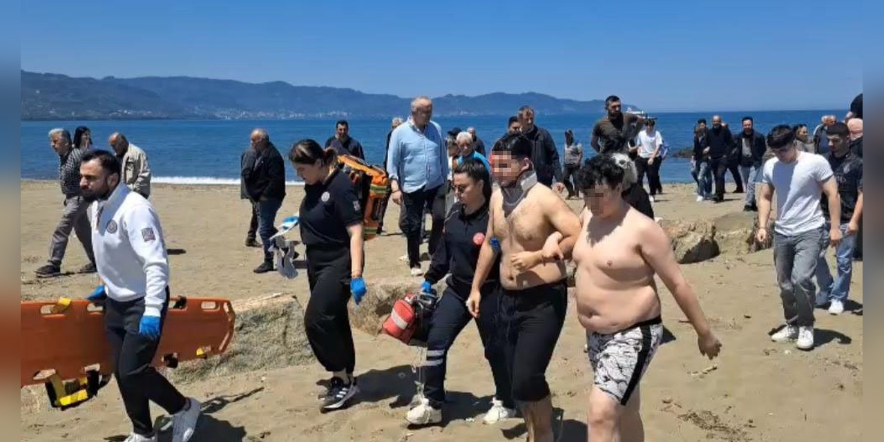 Ordu'da 3 lise öğrencisi denizde boğulma tehlikesi geçirdi
