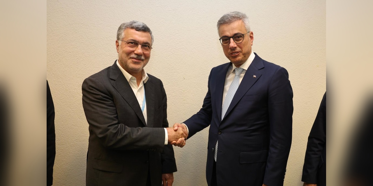 Memişoğlu, Cenevre'de İran Sağlık Bakanı ile görüştü