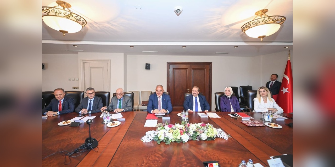 Ersoy: Kültür ve sanat vizyonu için istişareler