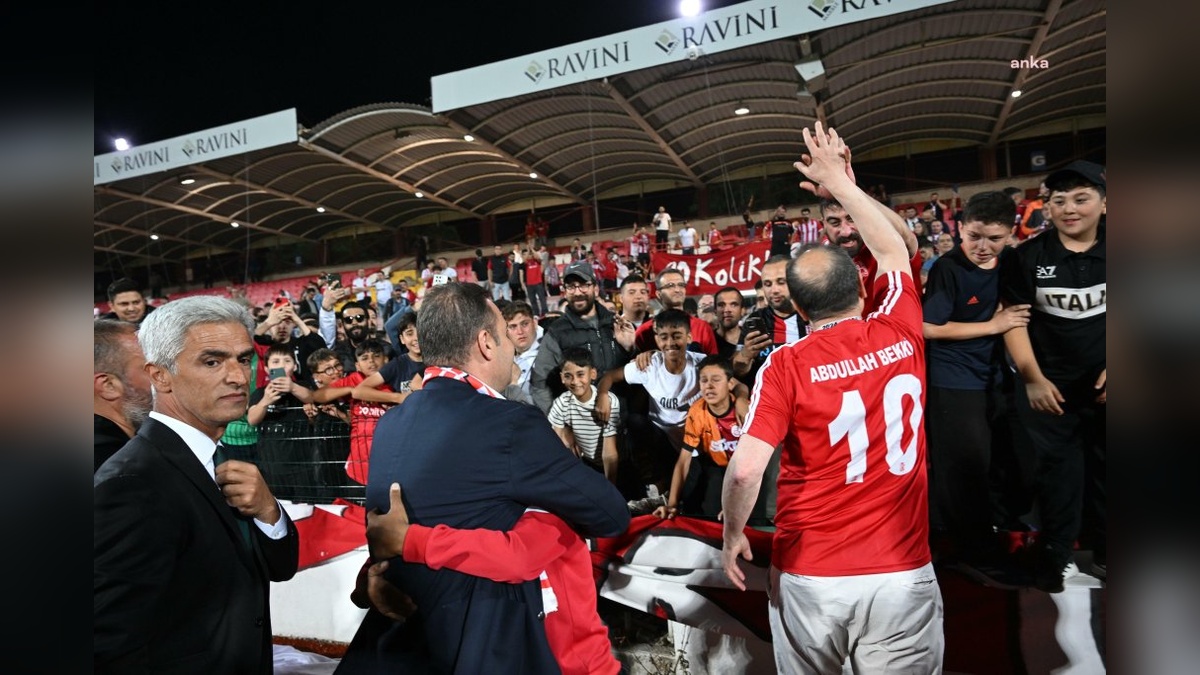 Ahmet Akın: Balıkesirspor'un arkasındayım