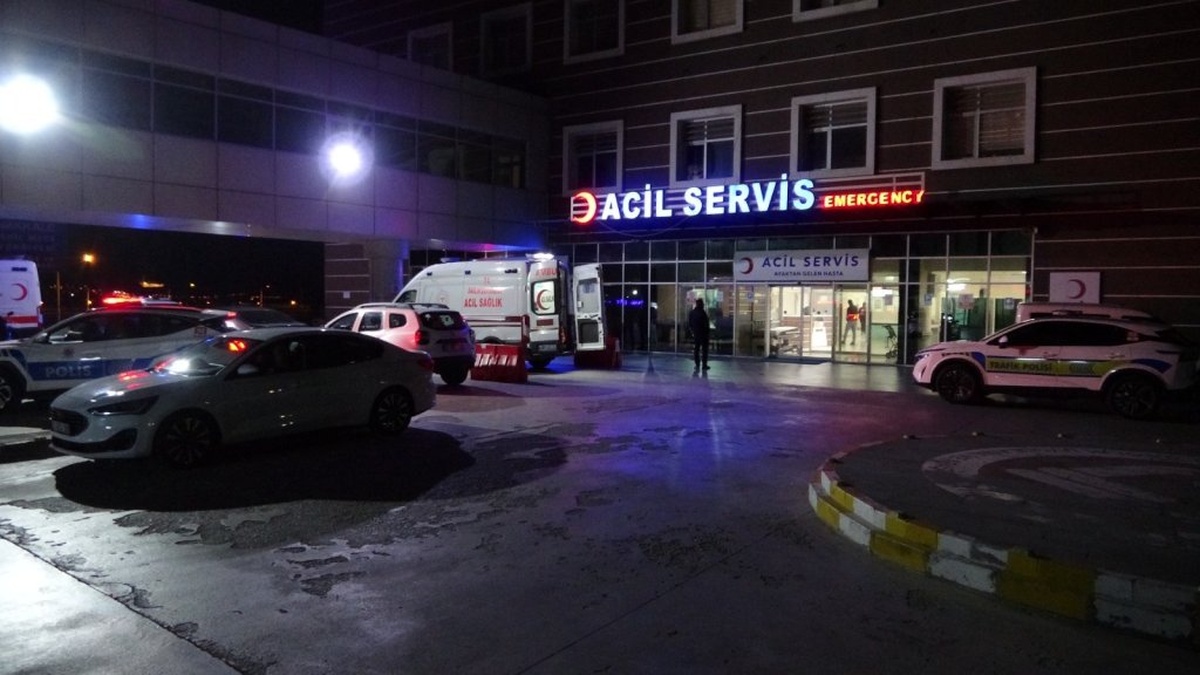 Çanakkale'de polis takibi sırasında üniversite öğrencisine motosiklet çarptı