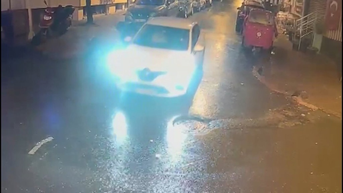Beyoğlu'nda kulübeye kurşun yağdıran 3 şüpheli yakalandı