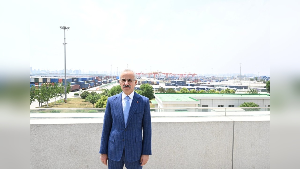 Uraloğlu: Şian Port Lojistik Merkezi'ni ziyaret ettik