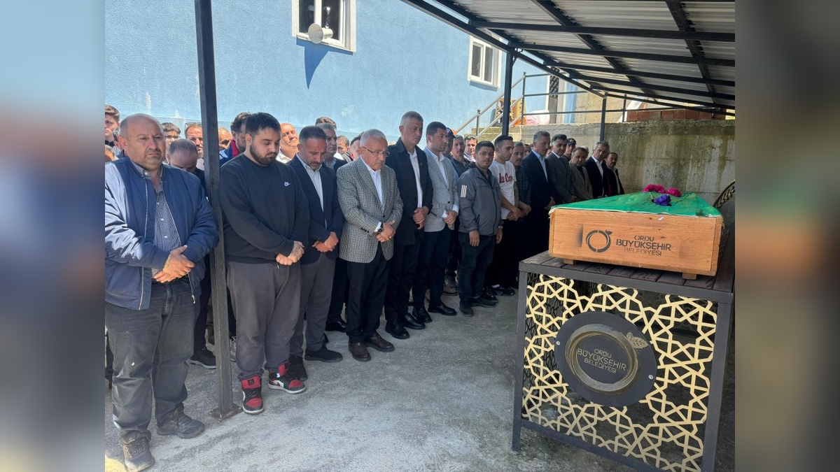 Ordu'da boğulma tehlikesi geçiren liseli Orhan Kadirhan Bilkay toprağa verildi