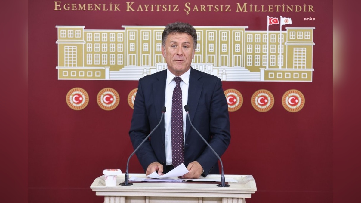TMSF, CHP Bursa miting afişlerini engelledi: 'Saray'ın sansür kurulu gibi davranıyor'