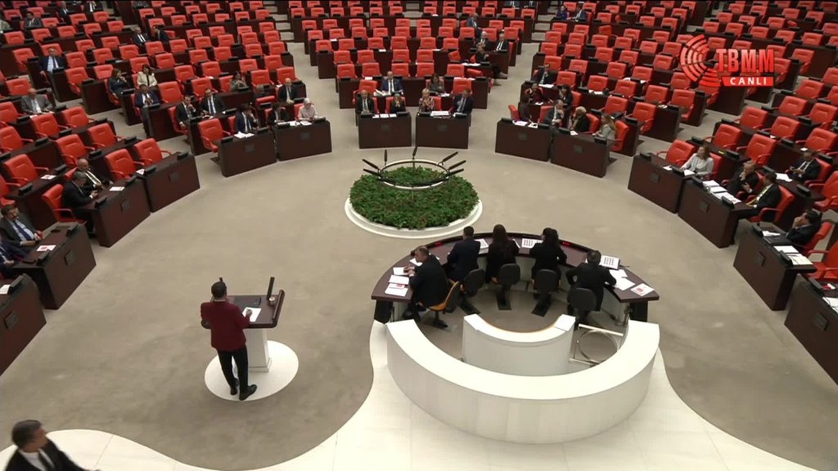 Ağbaba: Devlet bir çiftlik gibi, 4 milyon 700 bin ev genci işsiz