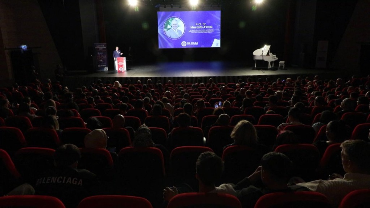 Kadıköy BİL Güzel Sanatlar Lisesi açıldı: 550 öğrenci kapasiteli okul, sanatseverleri buluşturdu