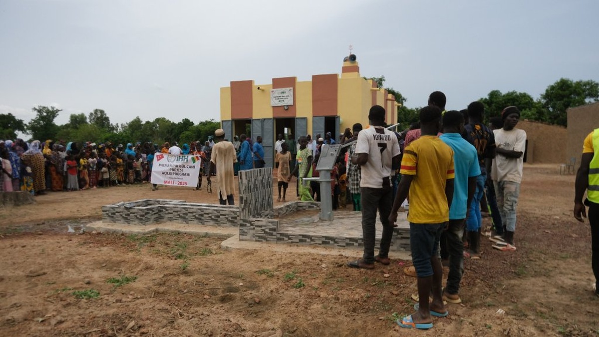 İHH, Mali'de 2 cami ve 1 su kuyusu açtı