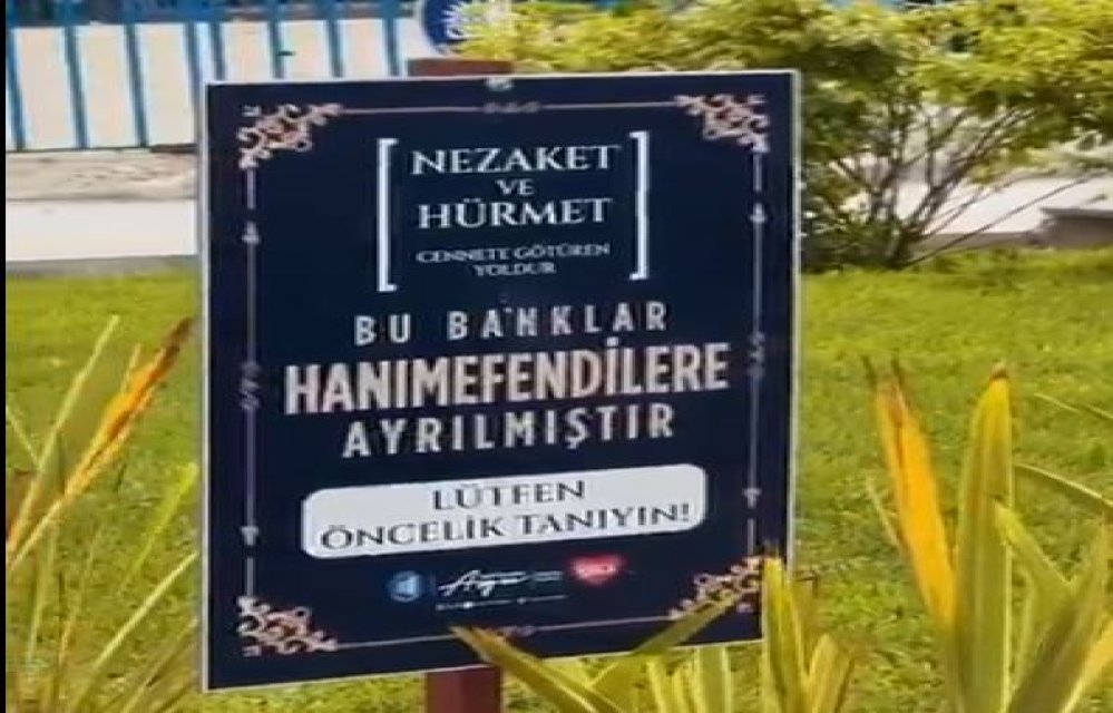 AKP'li belediye kentin meydanına haremlik selamlığı getirdi