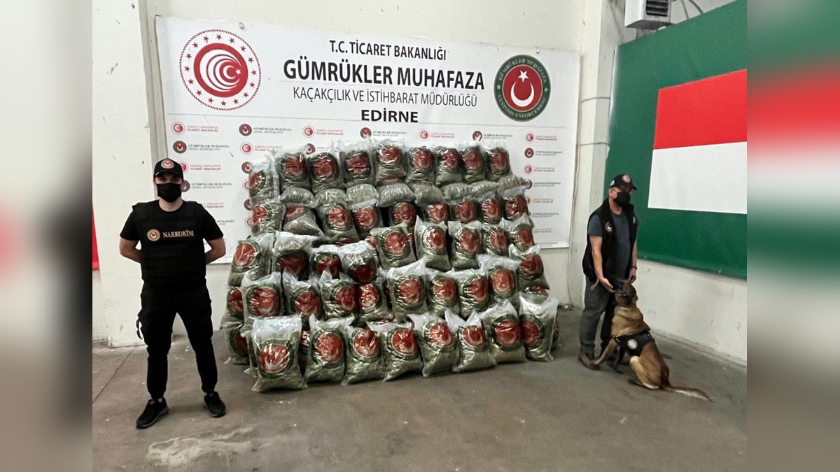 418 milyon liralık uyuşturucu ve kaçak eşya ele geçirildi