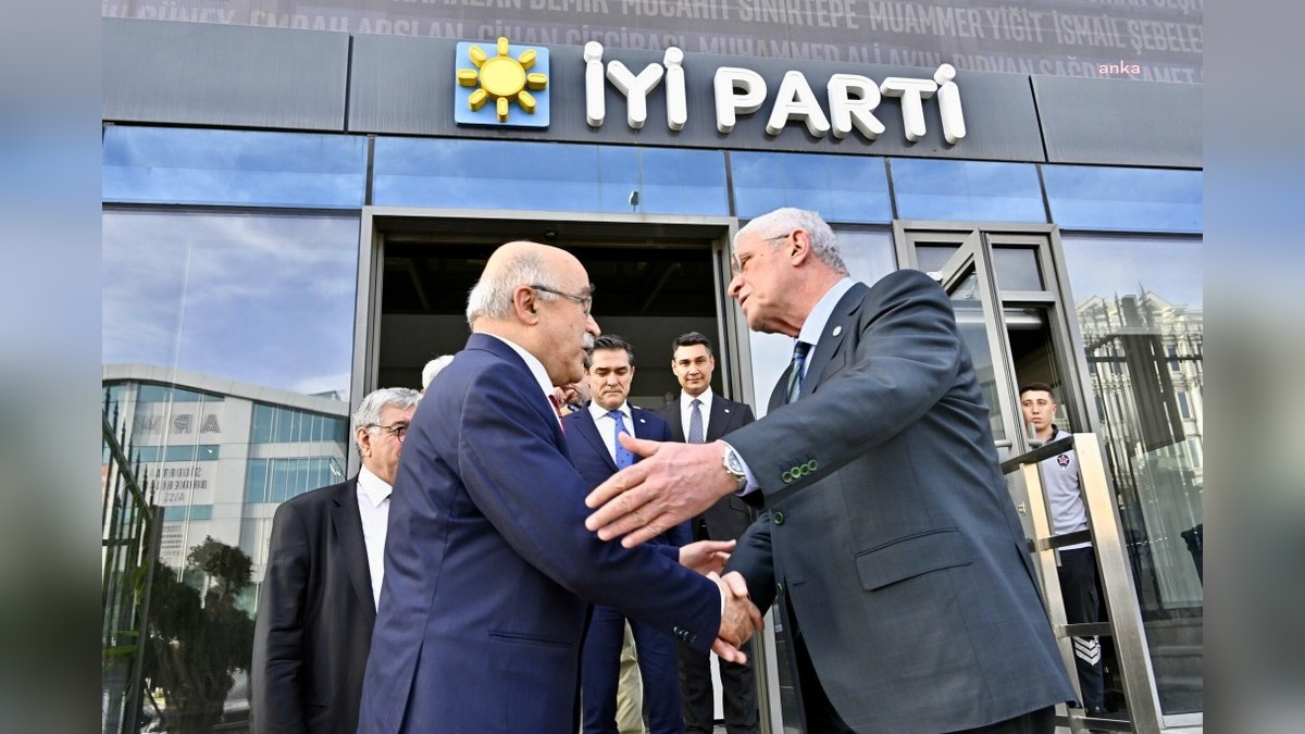 Mehmet Öz, Müsavat Dervişoğlu'nu ziyaret etti