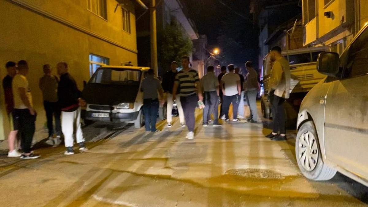 İnegöl'de baltalı saldırgan polis tarafından etkisiz hale getirildi