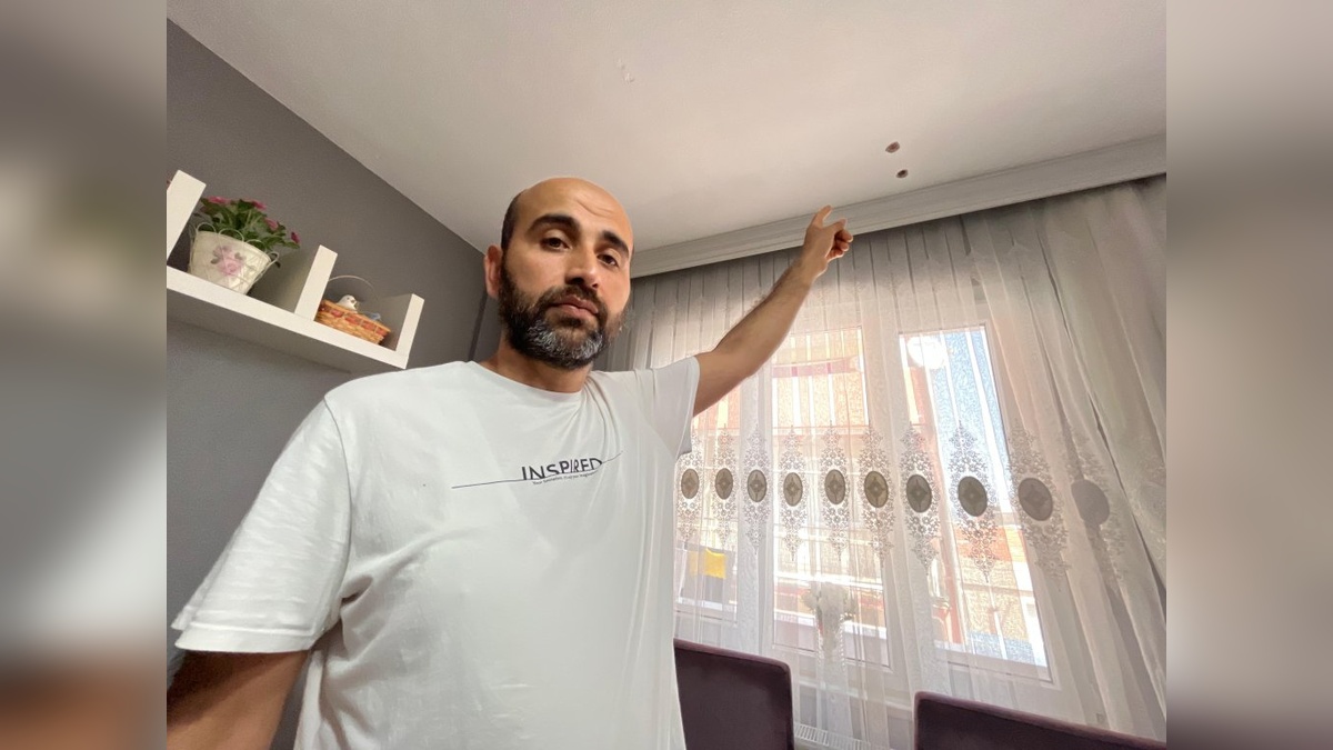 Bursa'da kardeş kavgası: Hiltiyle tavan delip tehdit etti