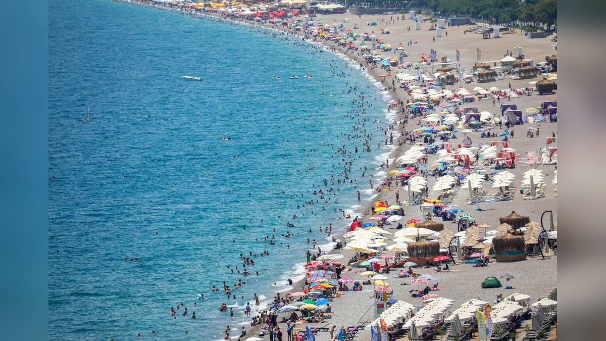 Antalya'ya gelen turist sayısı 3 milyonu geçti