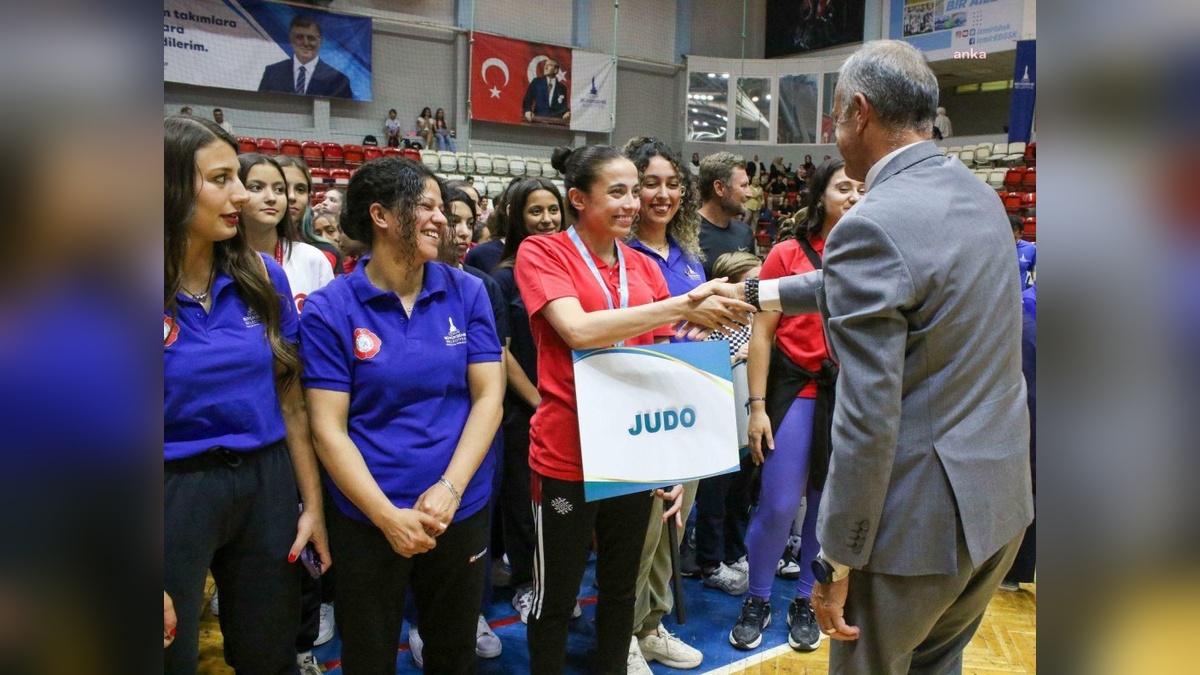 İzmir Büyükşehir Belediyesi Spor Kulübü'nden madalya yağmuru: 400 madalya ve milli takım davetleri