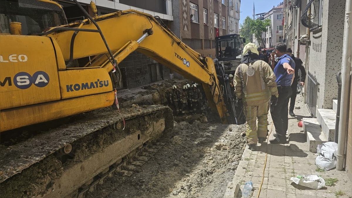 İSKİ yol çalışmasında göçük: 1 işçi göçük altında