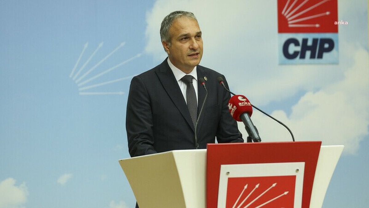 Özçağdaş'tan Tekin'e soru önergesi: Nurettin Yıldız'a plaket neden verildi?
