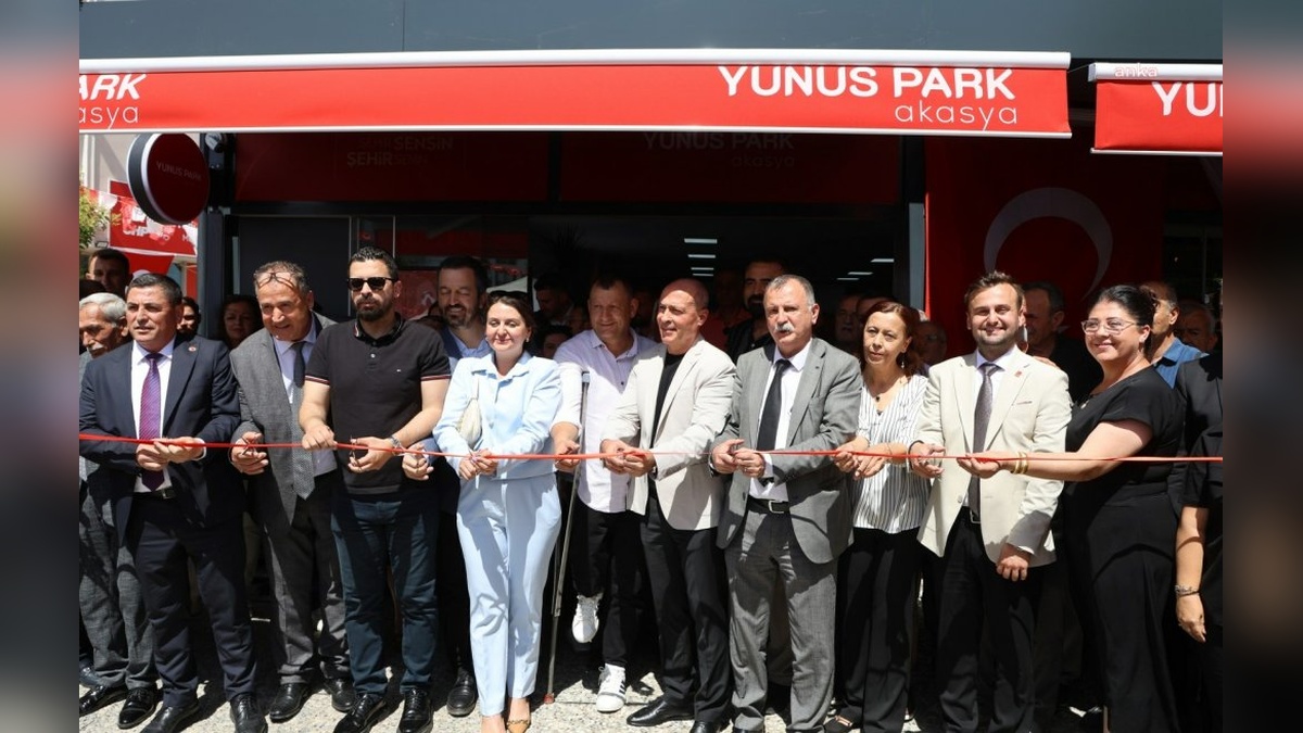 Yunusemre'de Yunus Park Akasya Kafe açıldı: Muradiye'ye yeni hizmet