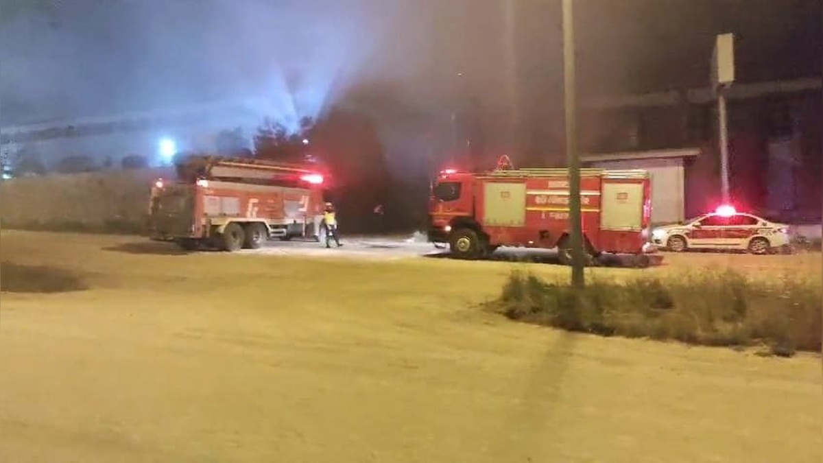 İnegöl'de orman ürünleri fabrikasında yangın