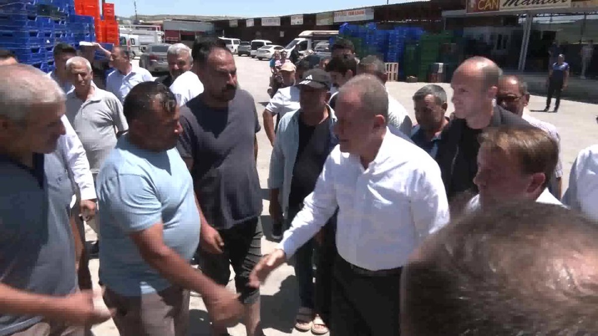 Seçer: Mut'a 38 bin 700 metre sulama borusu desteği