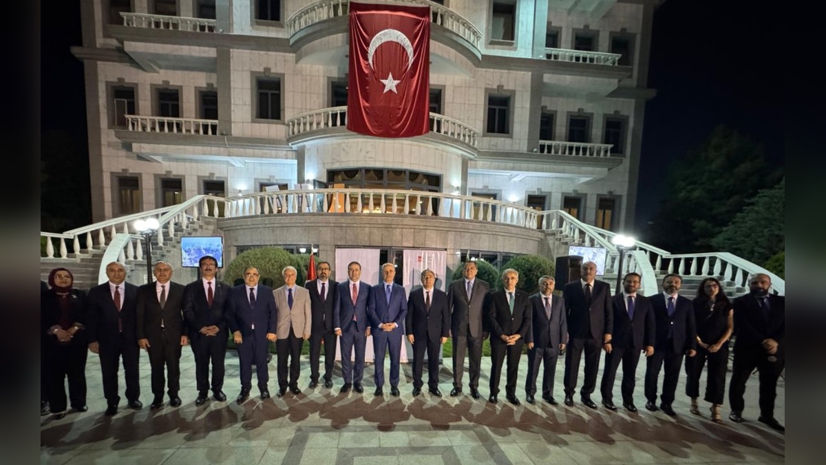 Özvar'ın Türkmenistan ziyareti: Yükseköğretim iş birliği için mutabakat