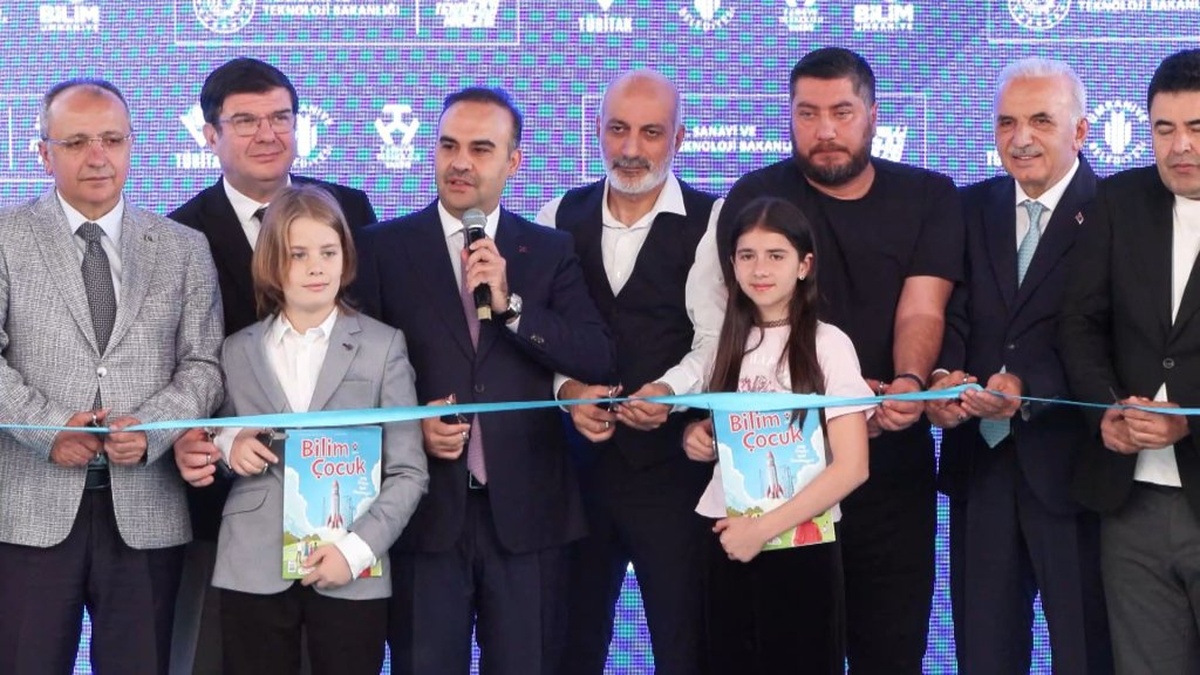 Ümraniye Şehit Mühendis Zahide Güçlü Ekici Bilim Merkezi açıldı