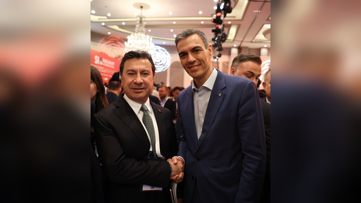 Ahmet Aras, Sosyalist Enternasyonal Yerel ve Bölgesel Yönetimler Başkanı seçildi
