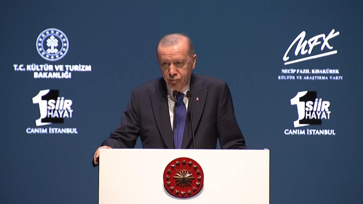 Erdoğan: İstanbul'la ne kadar iftihar etsek azdır