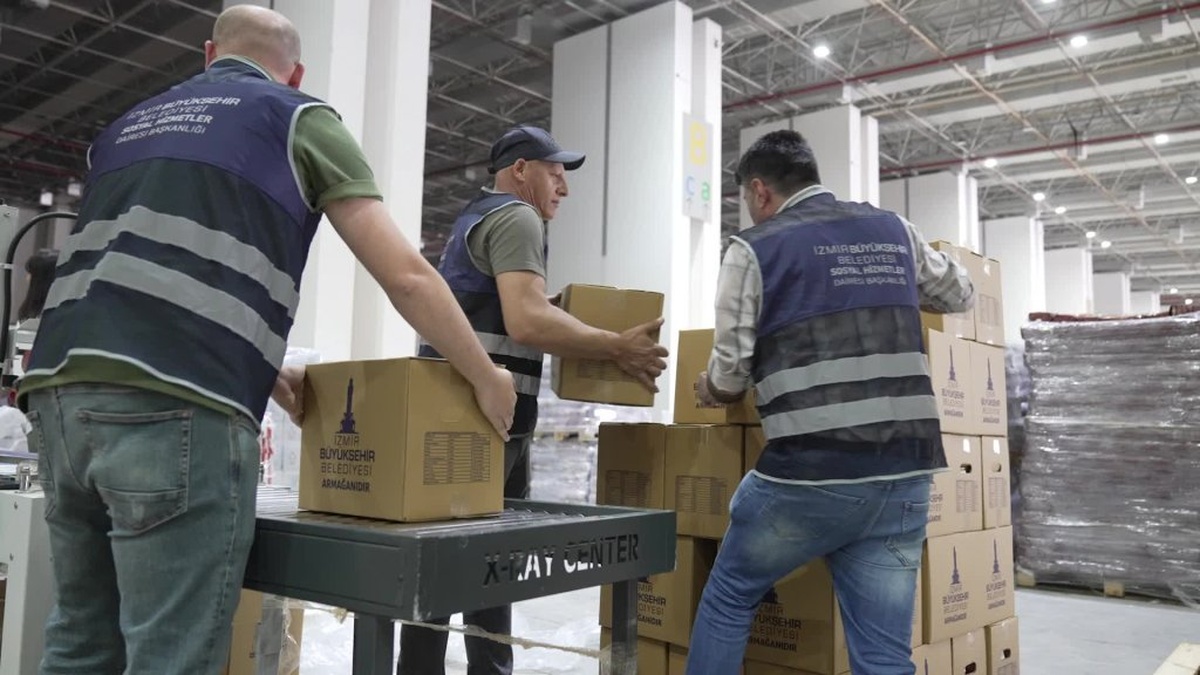 İzmir'de 40 bin aileye Kurban Bayramı gıda paketi