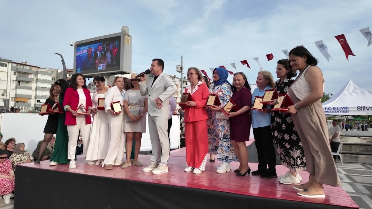 Silivri'de kursiyerlerin el emeği ürünleri sergilendi
