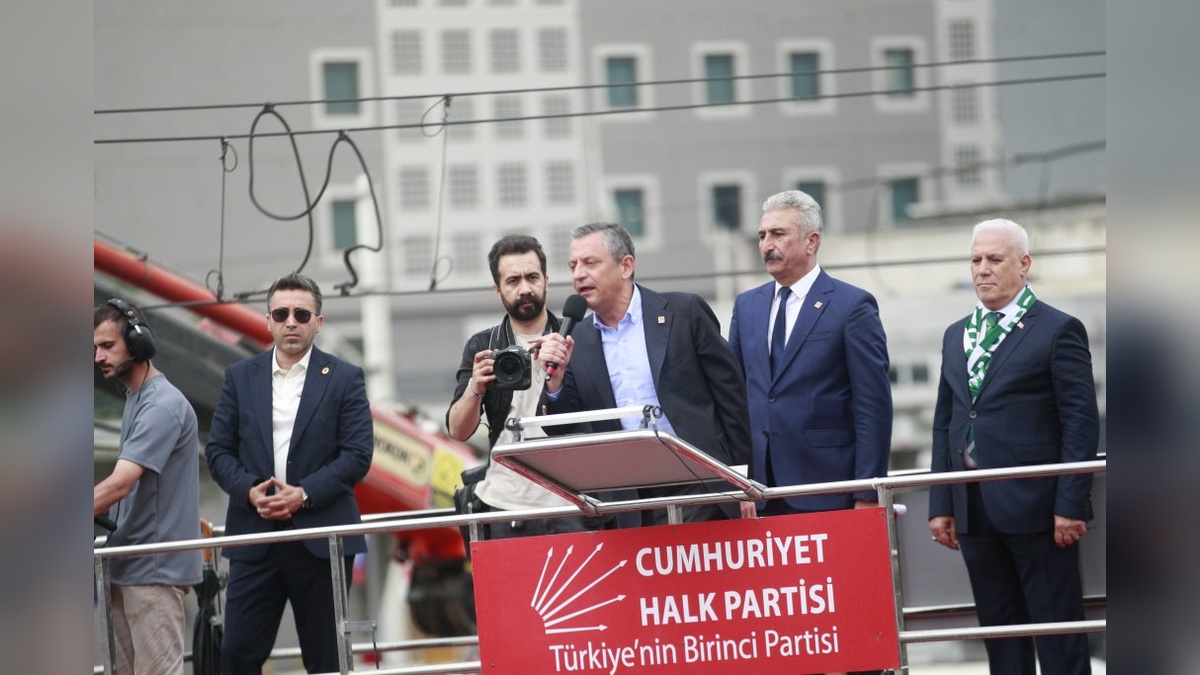 Özgür Özel Bursa'da: 'Millet İradesi, Bir Sonraki Cumhurbaşkanını Belirleyecek'