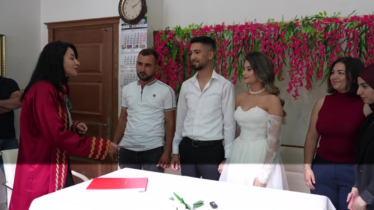 Tarsus'ta 20 çift 25.05.2025'te evlendi