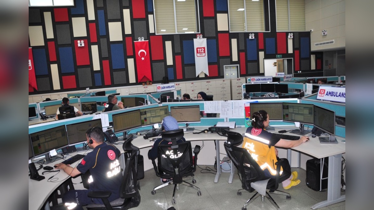 Kars'ta 112 Acil Çağrı Merkezi'ne gelen çağrılar değerlendirildi: Asılsız ihbar cezası 15 bin TL