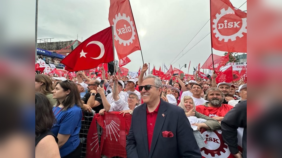 Bandırma Belediye Başkanı Mirza, Bursa mitingindeydi: 'Güzel günleri hep birlikte kuracağız'